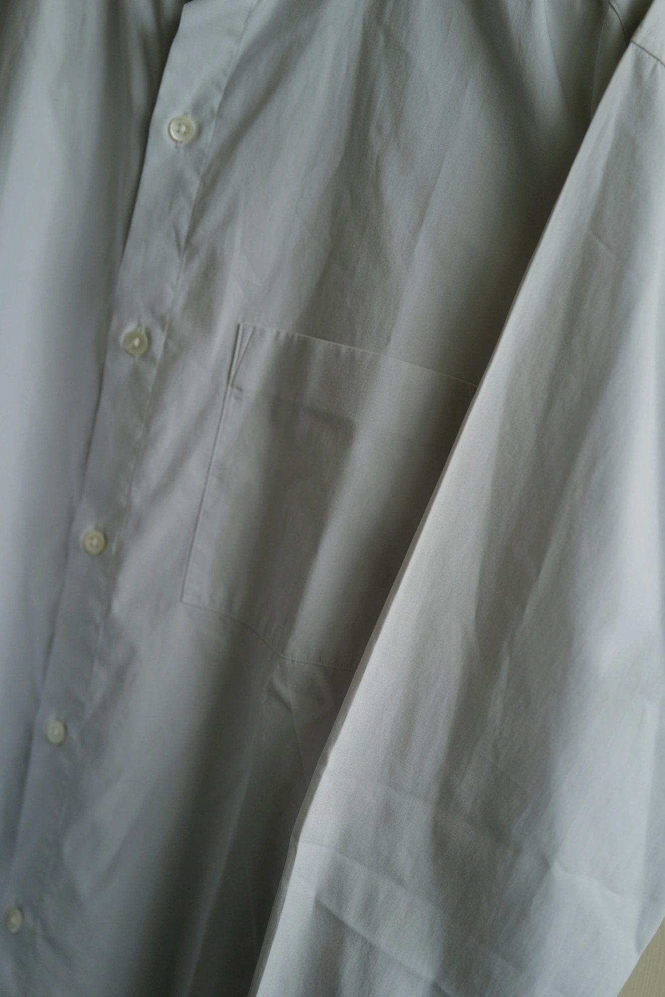 AURALEE Washed Finx Twill Band Collar Shirt UA 別注 — 3