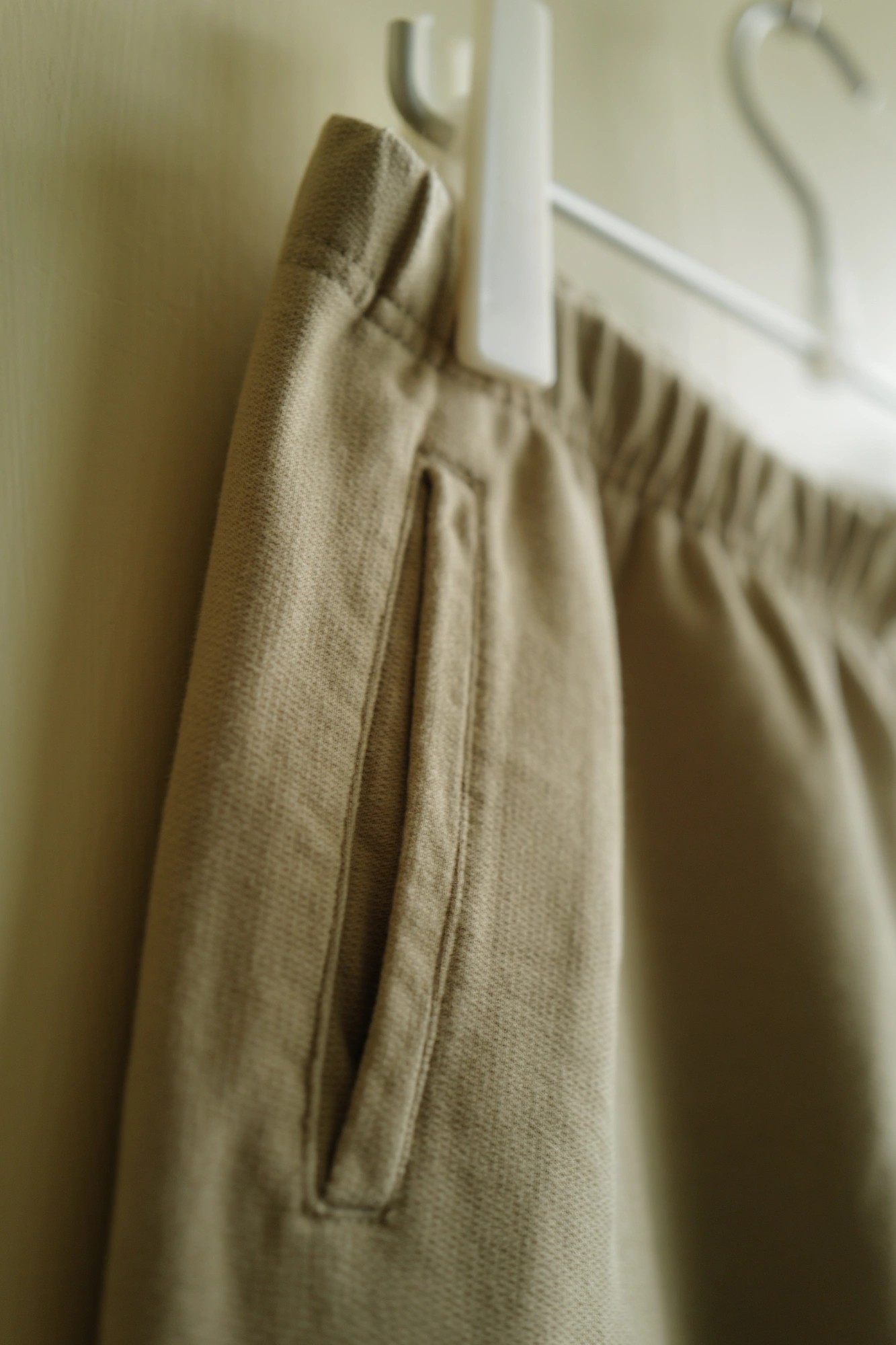 AURALEE Super Soft Sweat Pants — 2