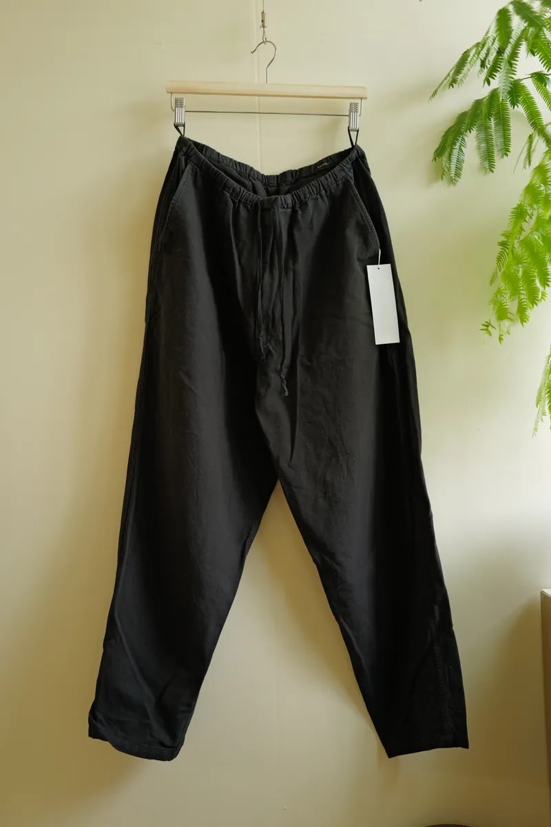 COMOLI Cotton Ducks Tapered Pants