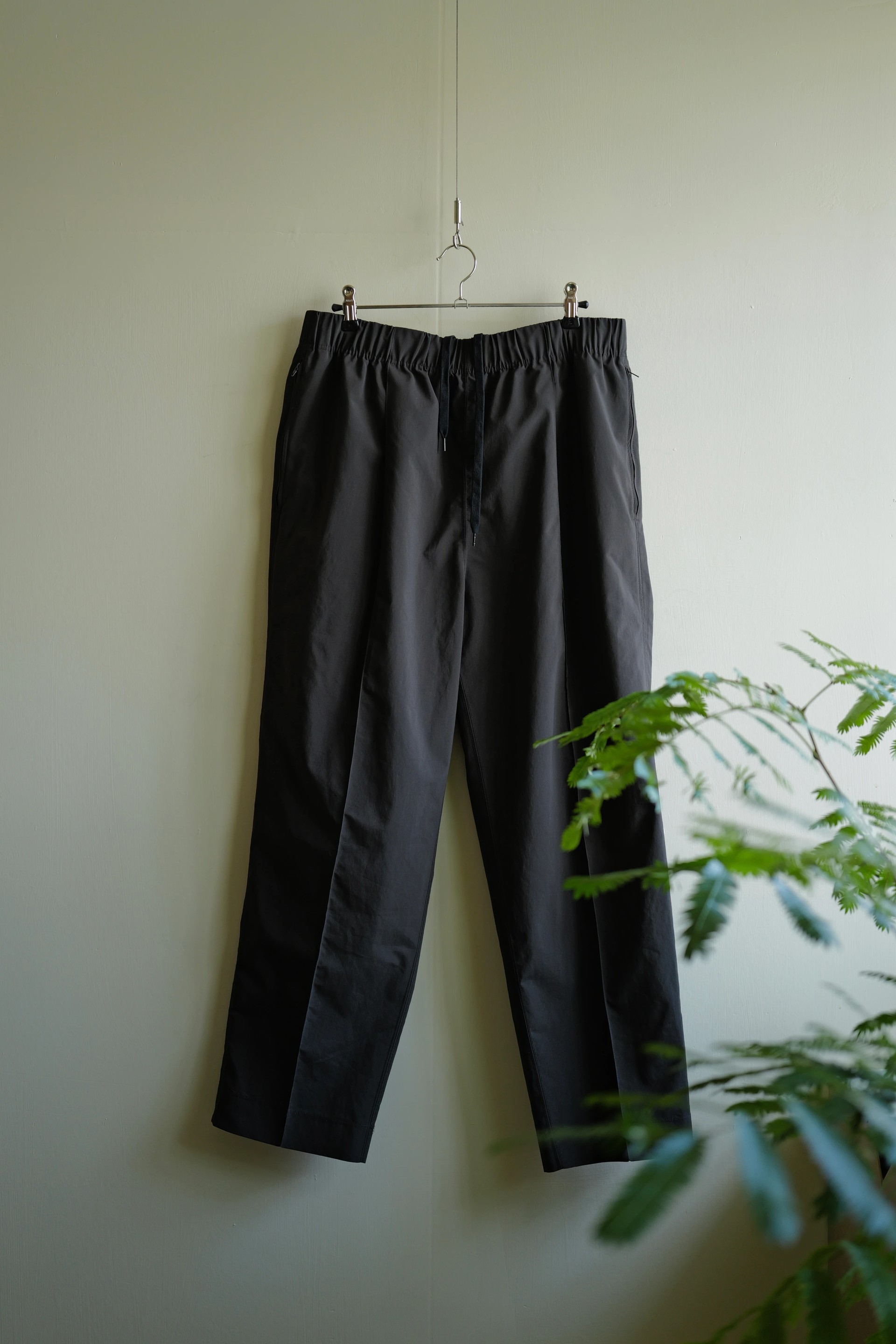 UNITED ARROWS & SONS LT DC CR 1P PANTS — 1