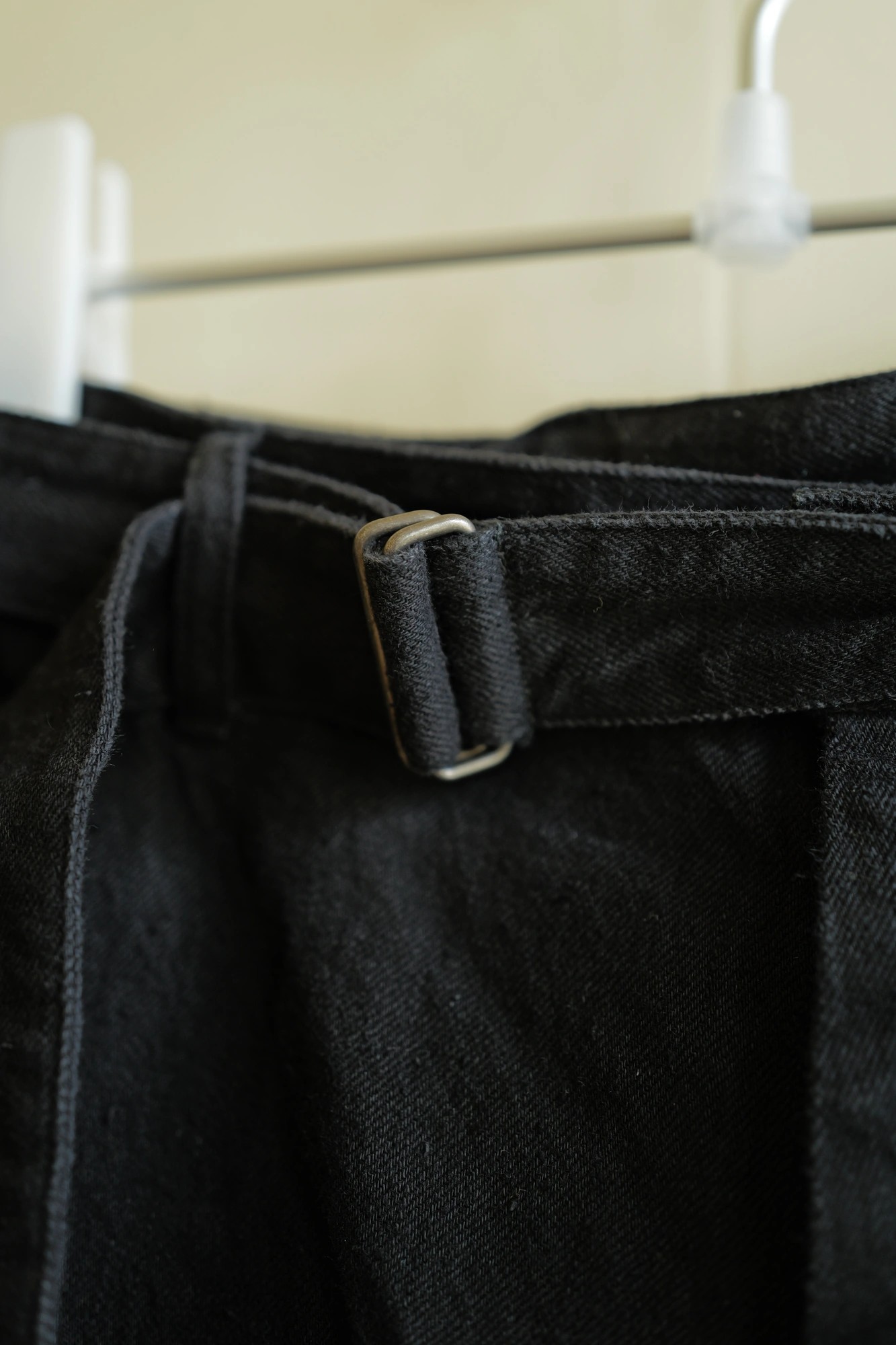 COMOLI Denim Belted Pants — 3