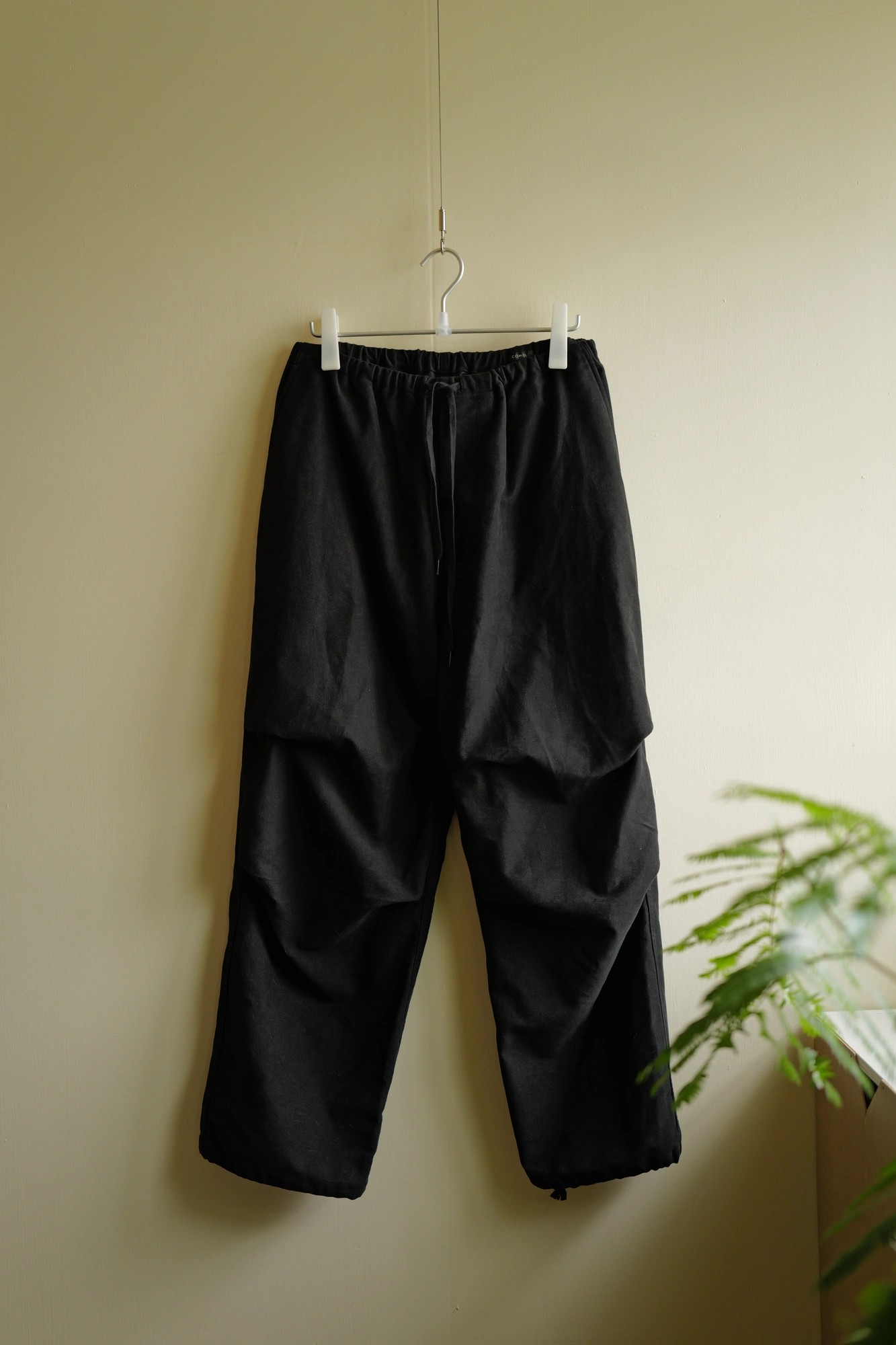COMOLI Moleskin Knee-Tuck Pants